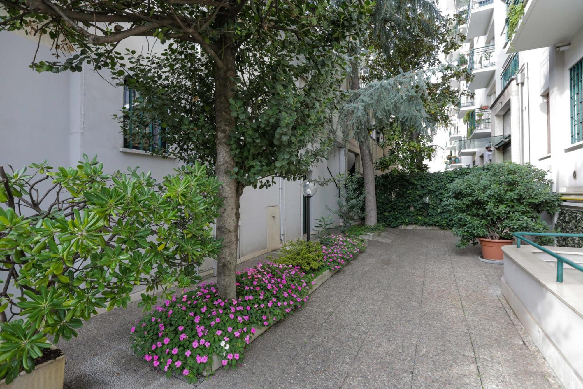 Corso Como-Bosco Verticale Appartamento Con Balcone Milan Exterior photo